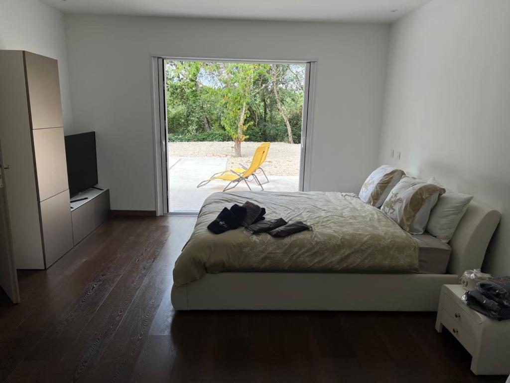 Brand New Villa With Fully Intergrated Air Conditioning & Private Pool, Overlooking Forest Sardan Exterior foto